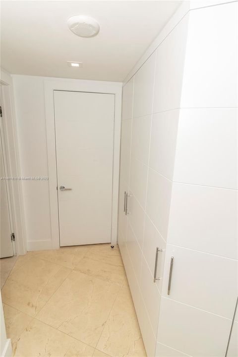 最近租的: $8,700 (2 贝兹, 2 浴室, 1610 平方英尺)