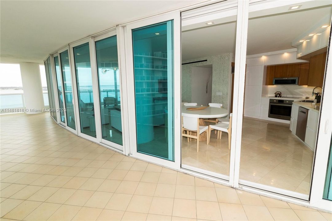 最近租的: $8,700 (2 贝兹, 2 浴室, 1610 平方英尺)