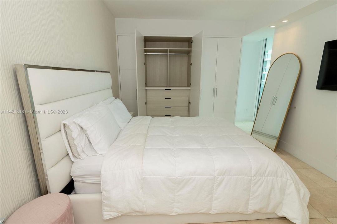 最近租的: $8,700 (2 贝兹, 2 浴室, 1610 平方英尺)