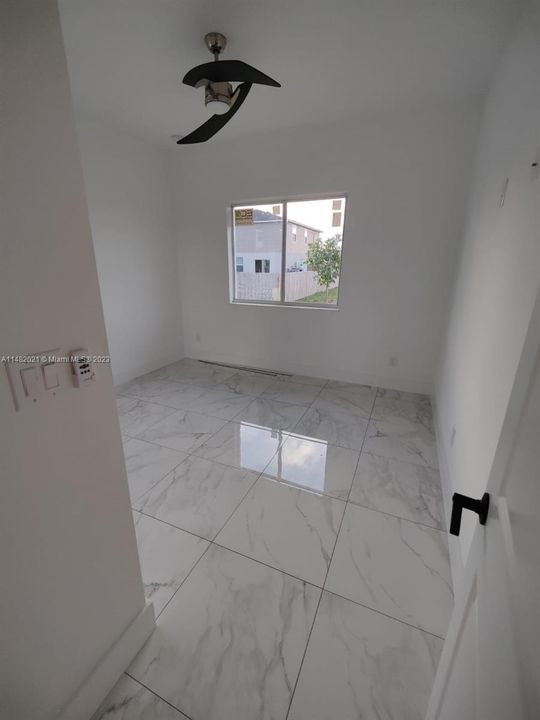 En Venta: $479,900 (3 camas, 2 baños, 0 Pies cuadrados)