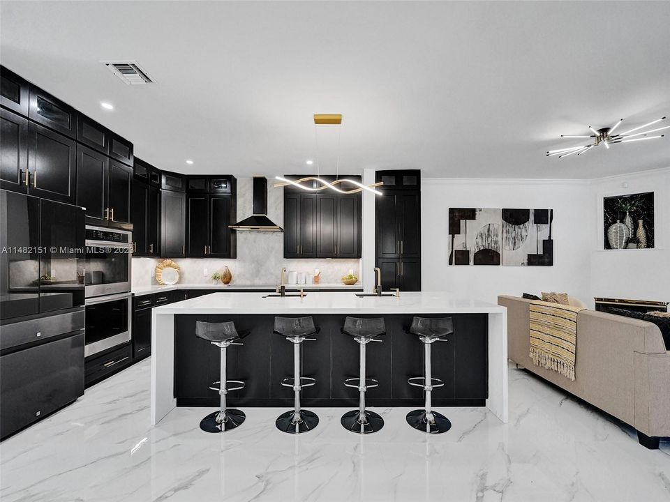 Recently Sold: $1,797,000 (5 beds, 3 baths, 4287 Square Feet)