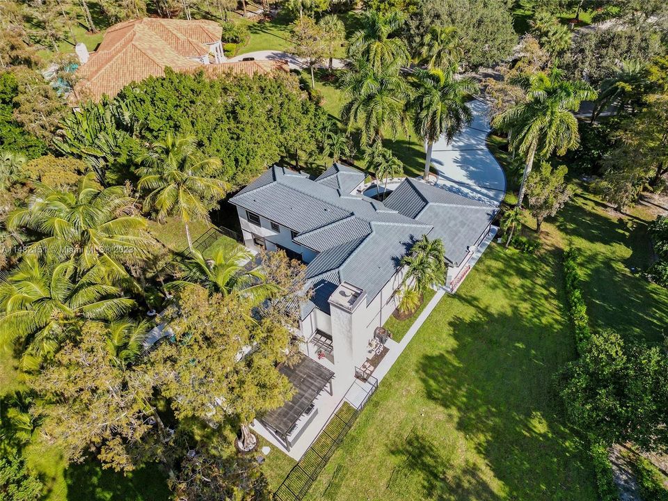 Recently Sold: $1,797,000 (5 beds, 3 baths, 4287 Square Feet)