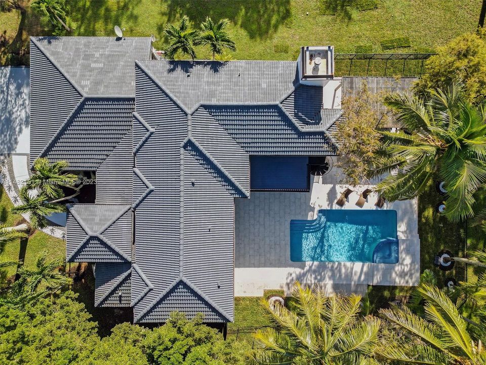 Recently Sold: $1,797,000 (5 beds, 3 baths, 4287 Square Feet)