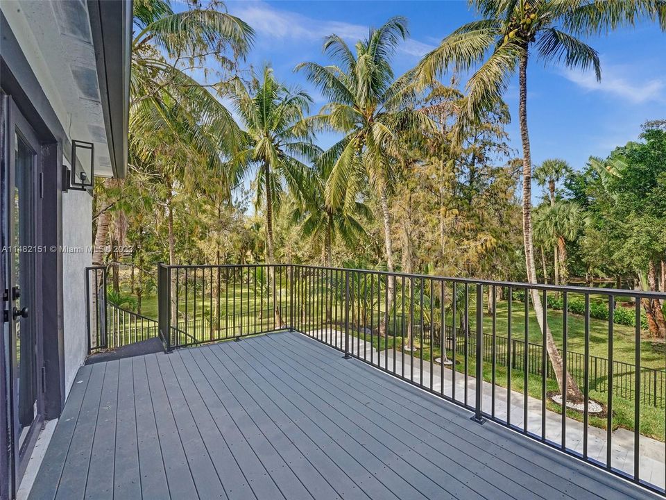 Recently Sold: $1,797,000 (5 beds, 3 baths, 4287 Square Feet)