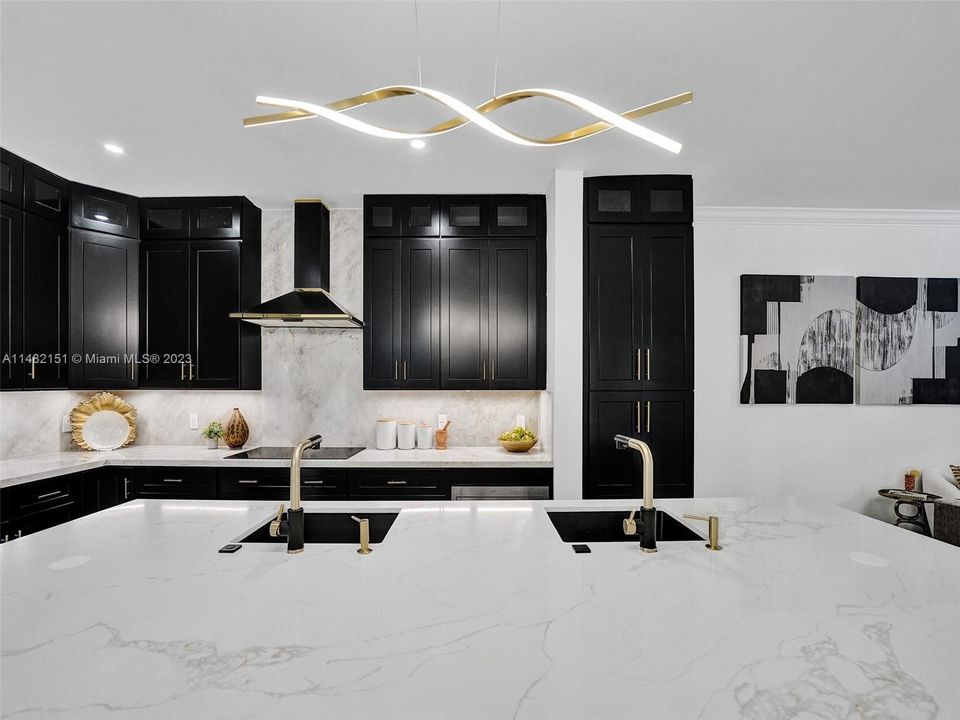 Recently Sold: $1,797,000 (5 beds, 3 baths, 4287 Square Feet)