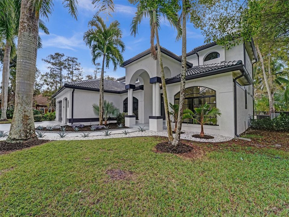 Recently Sold: $1,797,000 (5 beds, 3 baths, 4287 Square Feet)