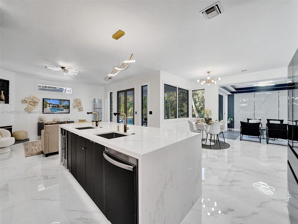 Recently Sold: $1,797,000 (5 beds, 3 baths, 4287 Square Feet)