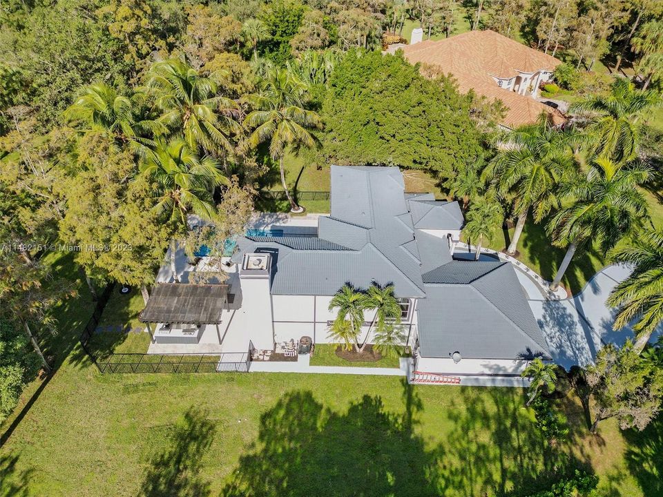 Recently Sold: $1,797,000 (5 beds, 3 baths, 4287 Square Feet)