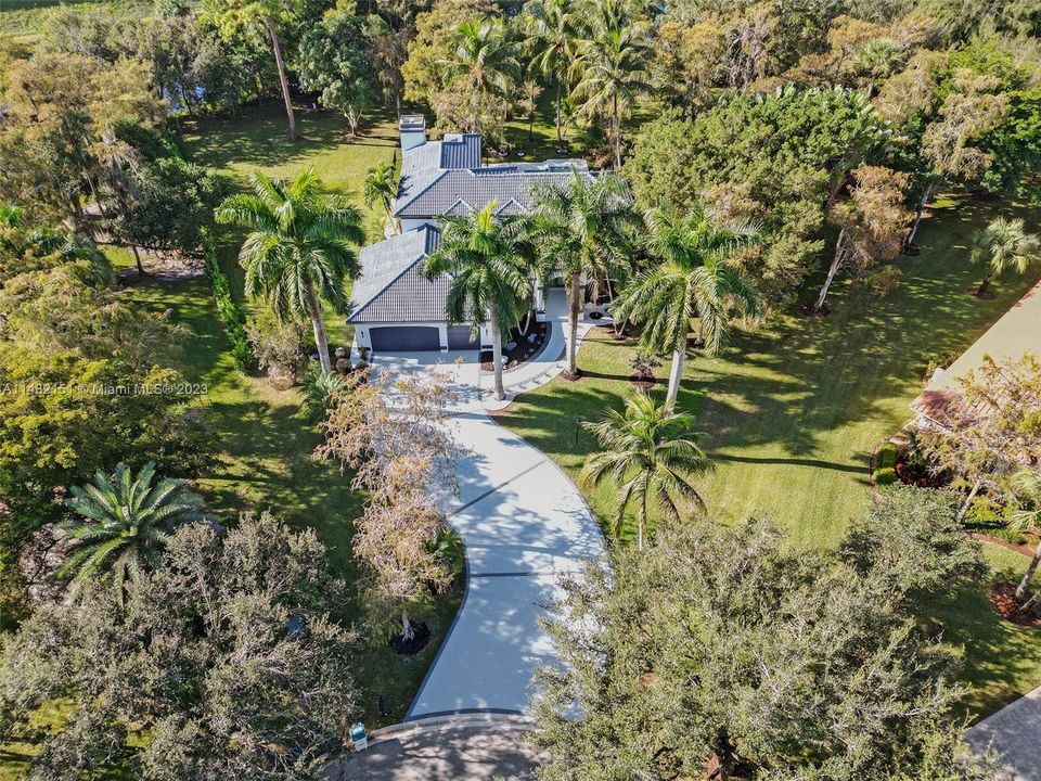 Recently Sold: $1,797,000 (5 beds, 3 baths, 4287 Square Feet)