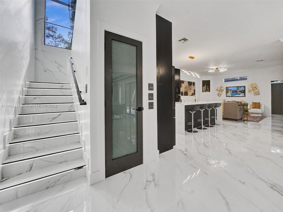 Recently Sold: $1,797,000 (5 beds, 3 baths, 4287 Square Feet)