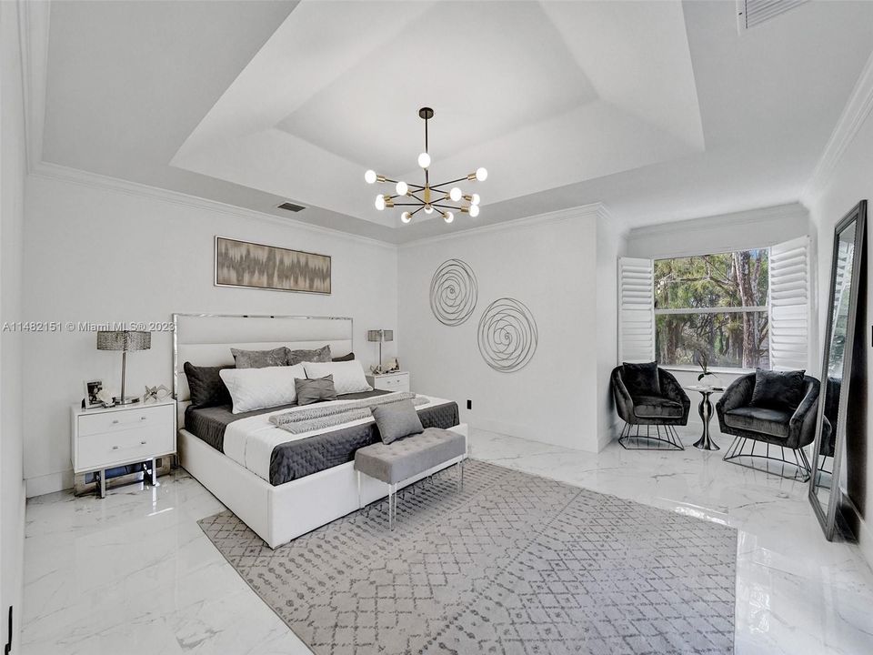Recently Sold: $1,797,000 (5 beds, 3 baths, 4287 Square Feet)