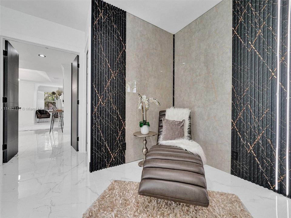 Recently Sold: $1,797,000 (5 beds, 3 baths, 4287 Square Feet)