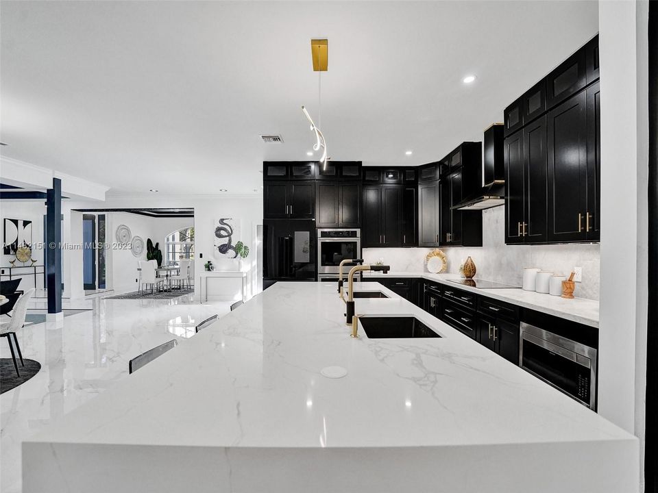 Recently Sold: $1,797,000 (5 beds, 3 baths, 4287 Square Feet)