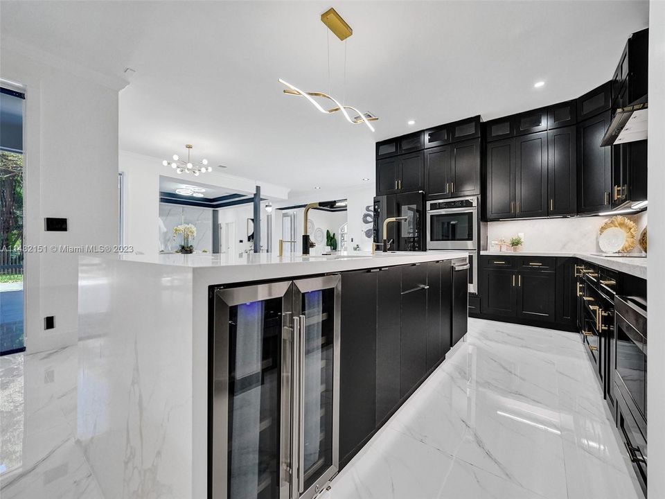 Recently Sold: $1,797,000 (5 beds, 3 baths, 4287 Square Feet)