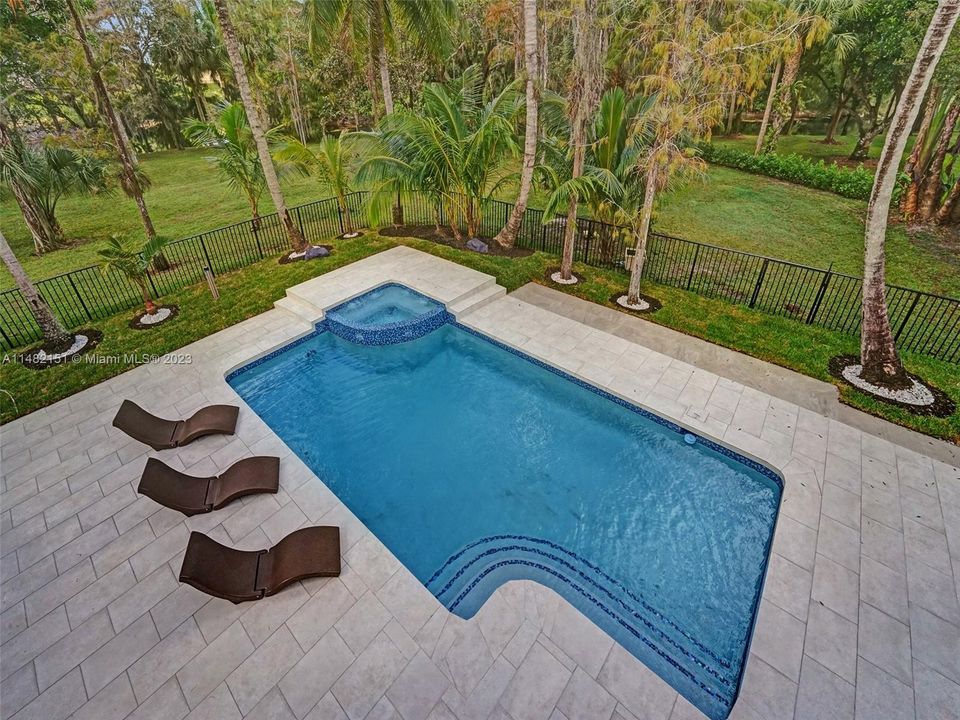 Recently Sold: $1,797,000 (5 beds, 3 baths, 4287 Square Feet)