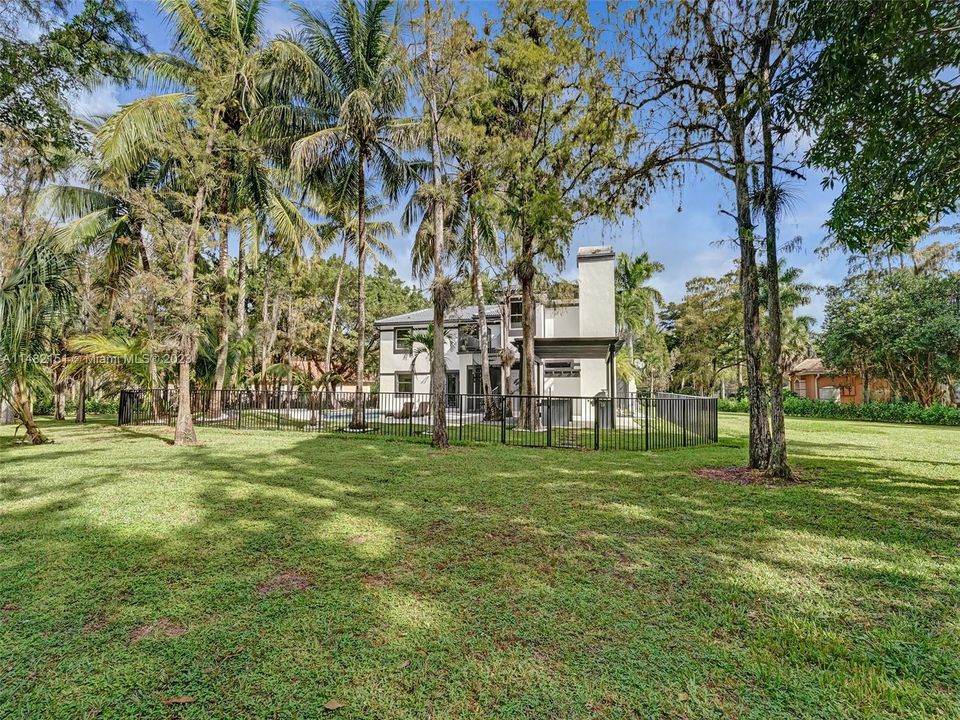 Recently Sold: $1,797,000 (5 beds, 3 baths, 4287 Square Feet)