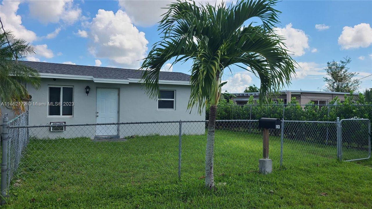 Недавно арендовано: $2,000 (2 спален, 1 ванн, 700 Квадратных фут)