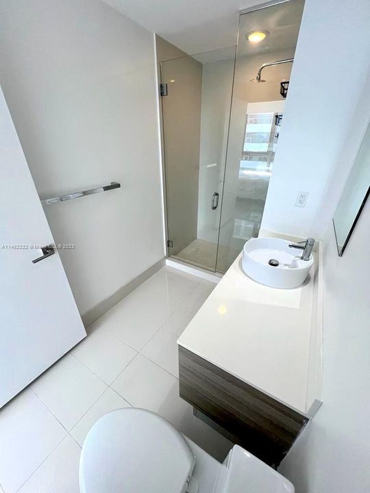 Recently Rented: $4,200 (2 beds, 2 baths, 835 Square Feet)