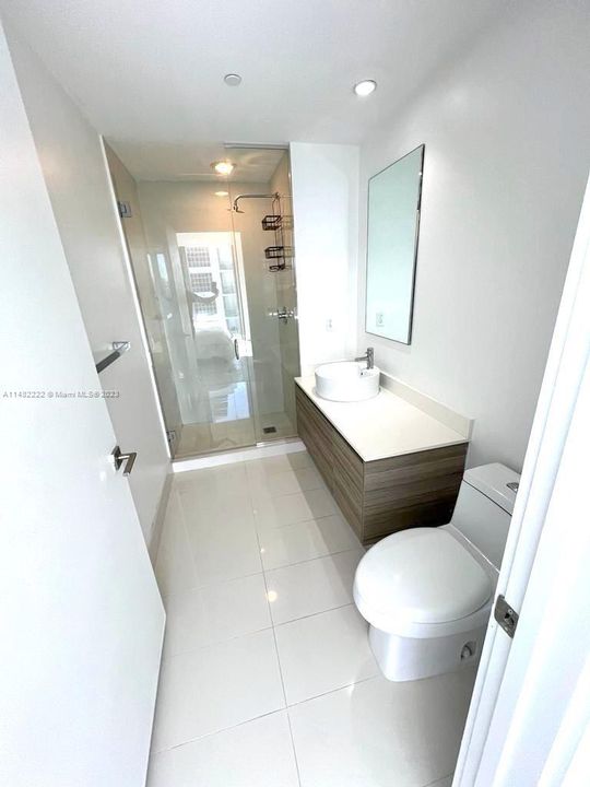 Recently Rented: $4,200 (2 beds, 2 baths, 835 Square Feet)