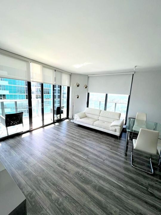 Recently Rented: $4,200 (2 beds, 2 baths, 835 Square Feet)