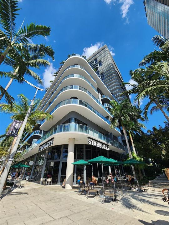 Recently Rented: $4,200 (2 beds, 2 baths, 835 Square Feet)