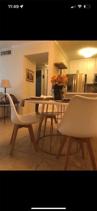 最近租的: $2,500 (2 贝兹, 1 浴室, 688 平方英尺)