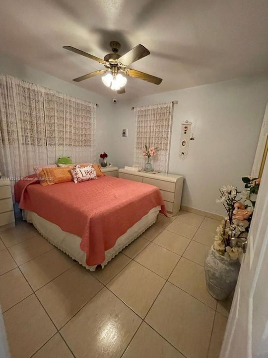 Recently Sold: $444,599 (3 beds, 2 baths, 1080 Square Feet)