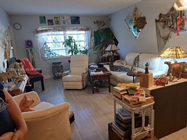 Recently Sold: $164,900 (1 beds, 1 baths, 710 Square Feet)