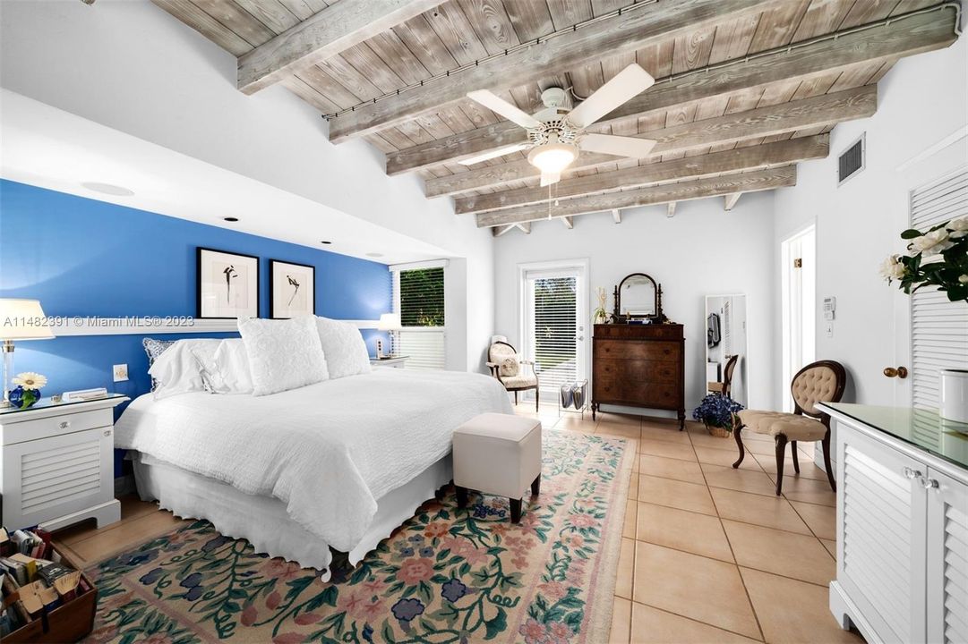 Недавно продано: $2,950,000 (3 спален, 3 ванн, 2643 Квадратных фут)