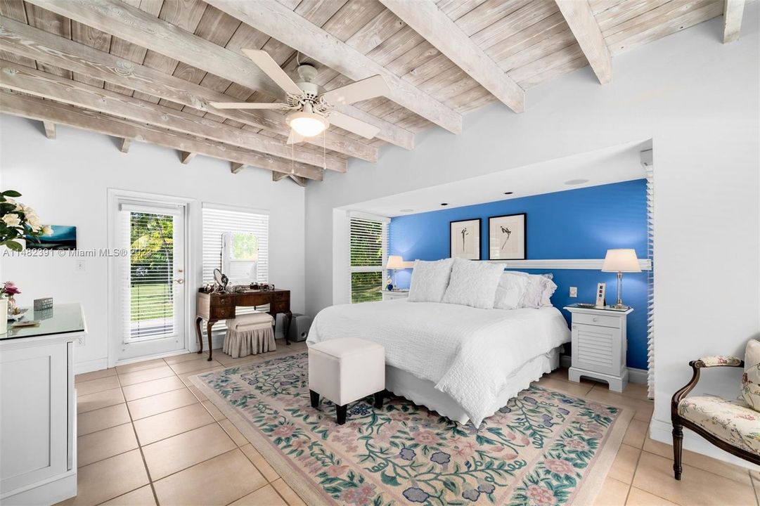 Недавно продано: $2,950,000 (3 спален, 3 ванн, 2643 Квадратных фут)