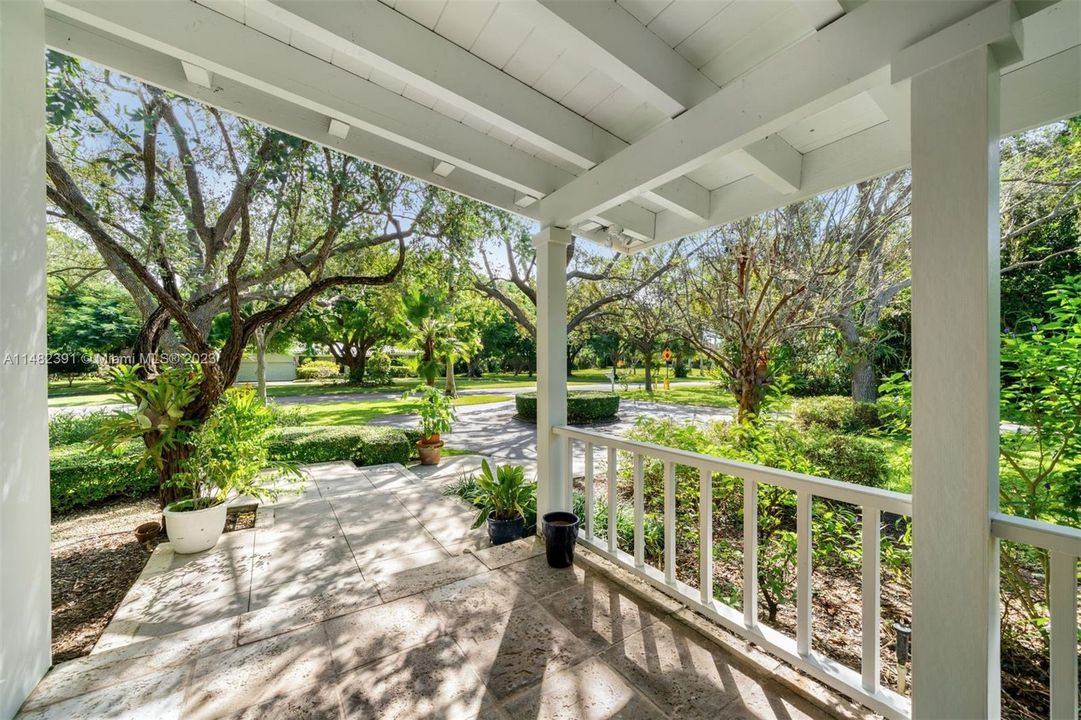 Недавно продано: $2,950,000 (3 спален, 3 ванн, 2643 Квадратных фут)