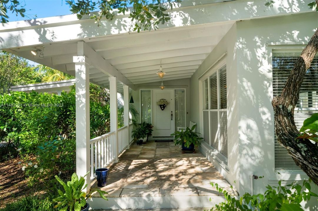 Недавно продано: $2,950,000 (3 спален, 3 ванн, 2643 Квадратных фут)