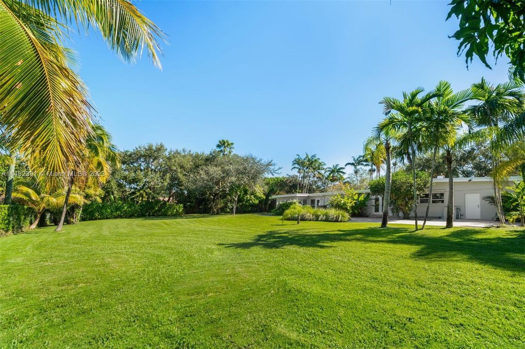 Недавно продано: $2,950,000 (3 спален, 3 ванн, 2643 Квадратных фут)