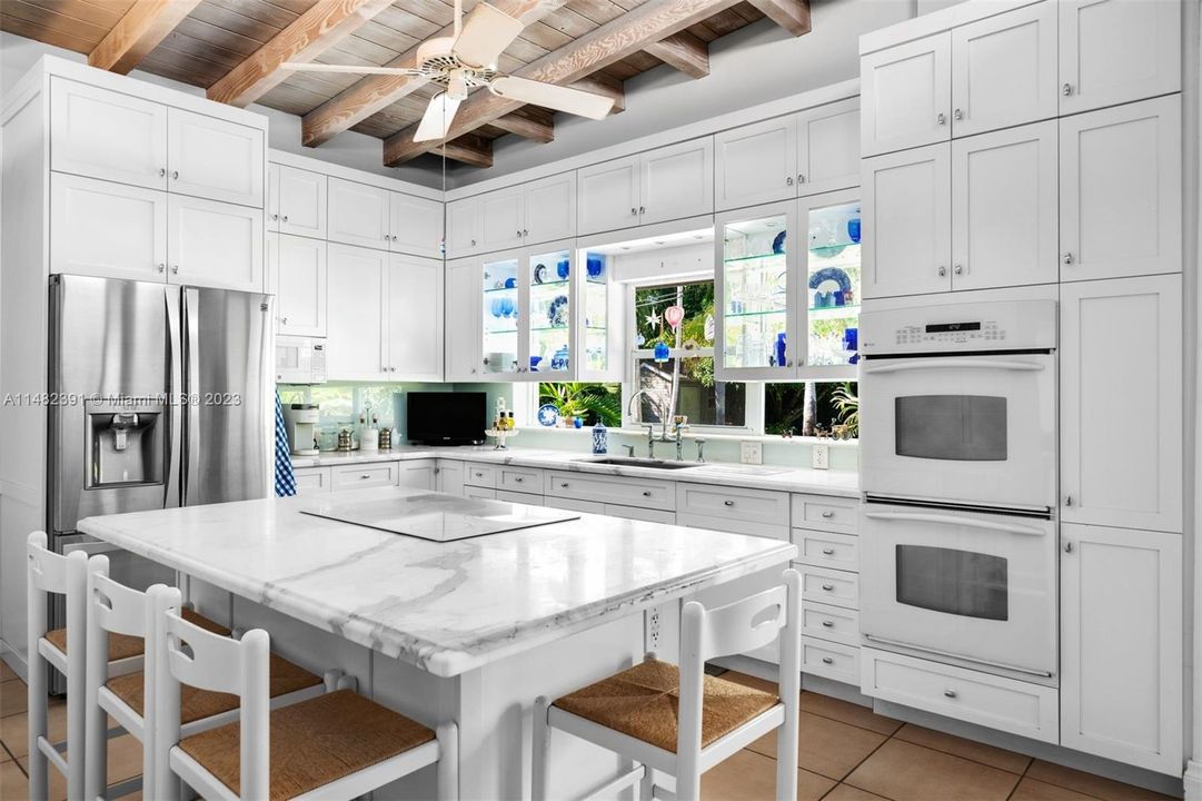 Недавно продано: $2,950,000 (3 спален, 3 ванн, 2643 Квадратных фут)