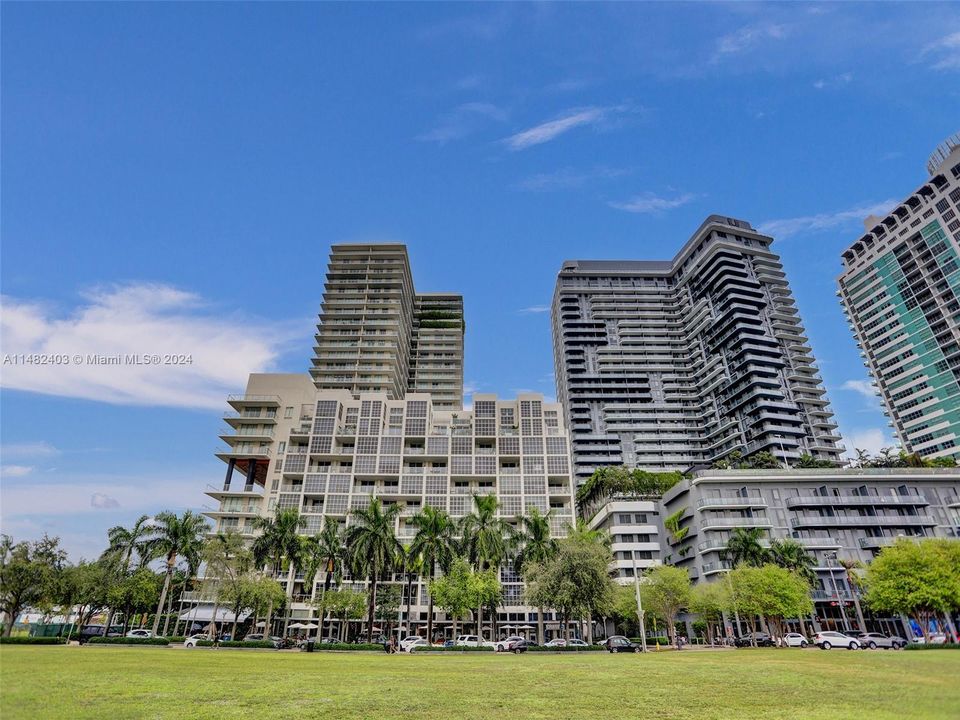 Recently Sold: $435,000 (1 beds, 1 baths, 588 Square Feet)