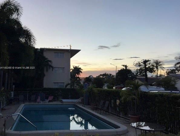 Vendido Recientemente: $197,500 (1 camas, 1 baños, 658 Pies cuadrados)