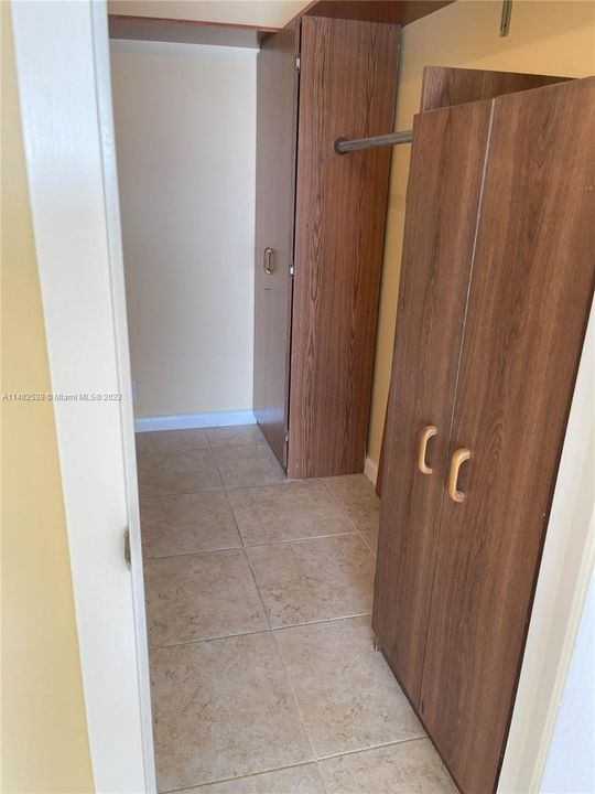 Vendido Recientemente: $179,500 (2 camas, 1 baños, 880 Pies cuadrados)