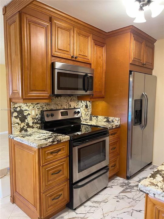 Vendido Recientemente: $179,500 (2 camas, 1 baños, 880 Pies cuadrados)