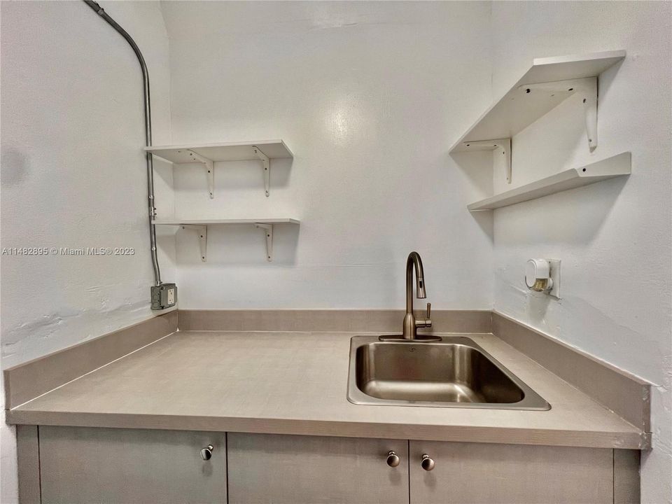 Недавно арендовано: $1,800 (1 спален, 1 ванн, 650 Квадратных фут)