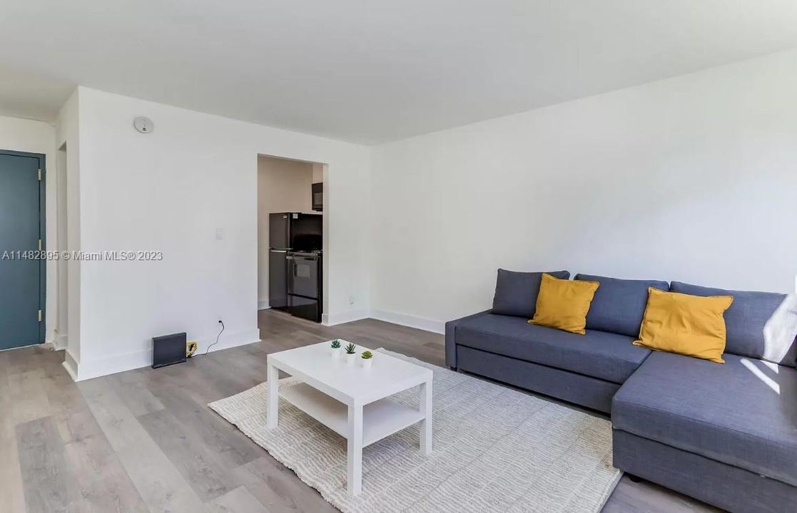 Недавно арендовано: $1,800 (1 спален, 1 ванн, 650 Квадратных фут)