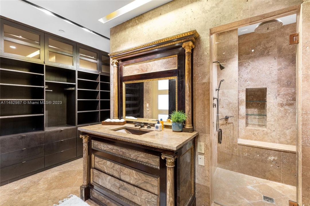 最近租的: $65,000 (5 贝兹, 6 浴室, 6268 平方英尺)