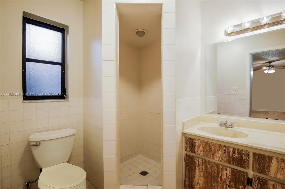 Недавно арендовано: $3,325 (3 спален, 2 ванн, 1808 Квадратных фут)