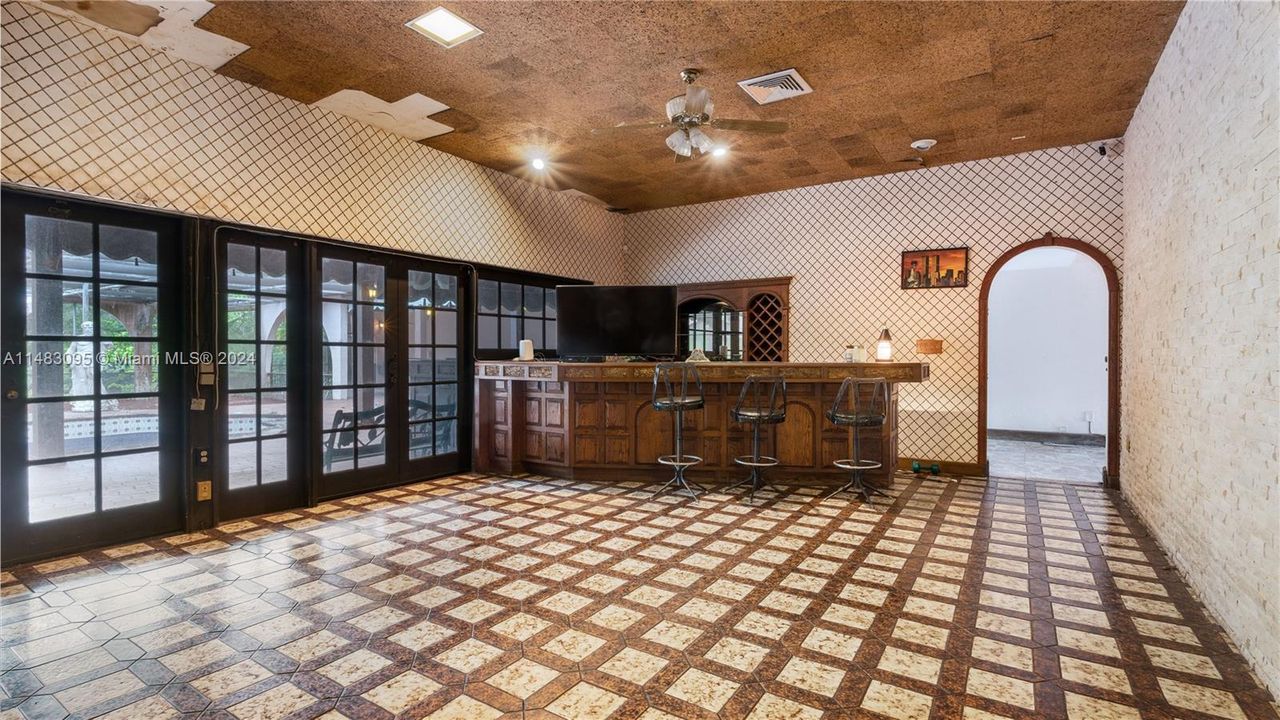 En Venta: $8,998,111 (5 camas, 7 baños, 10332 Pies cuadrados)