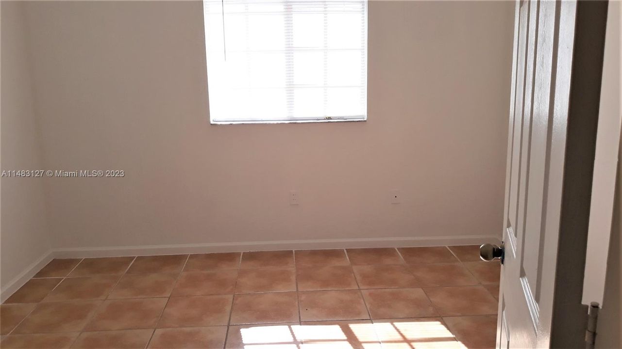 Recently Sold: $385,000 (2 beds, 2 baths, 1126 Square Feet)