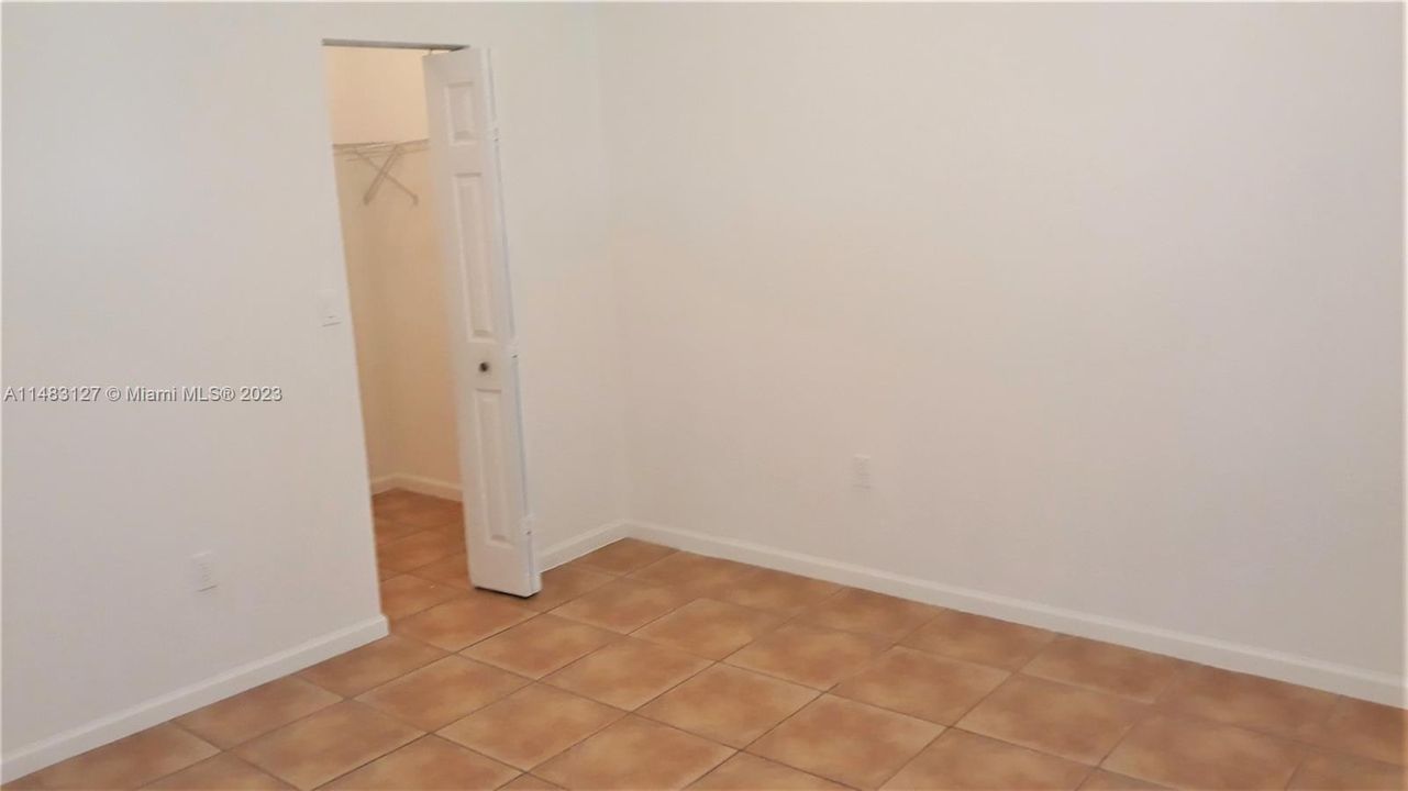 Recently Sold: $385,000 (2 beds, 2 baths, 1126 Square Feet)