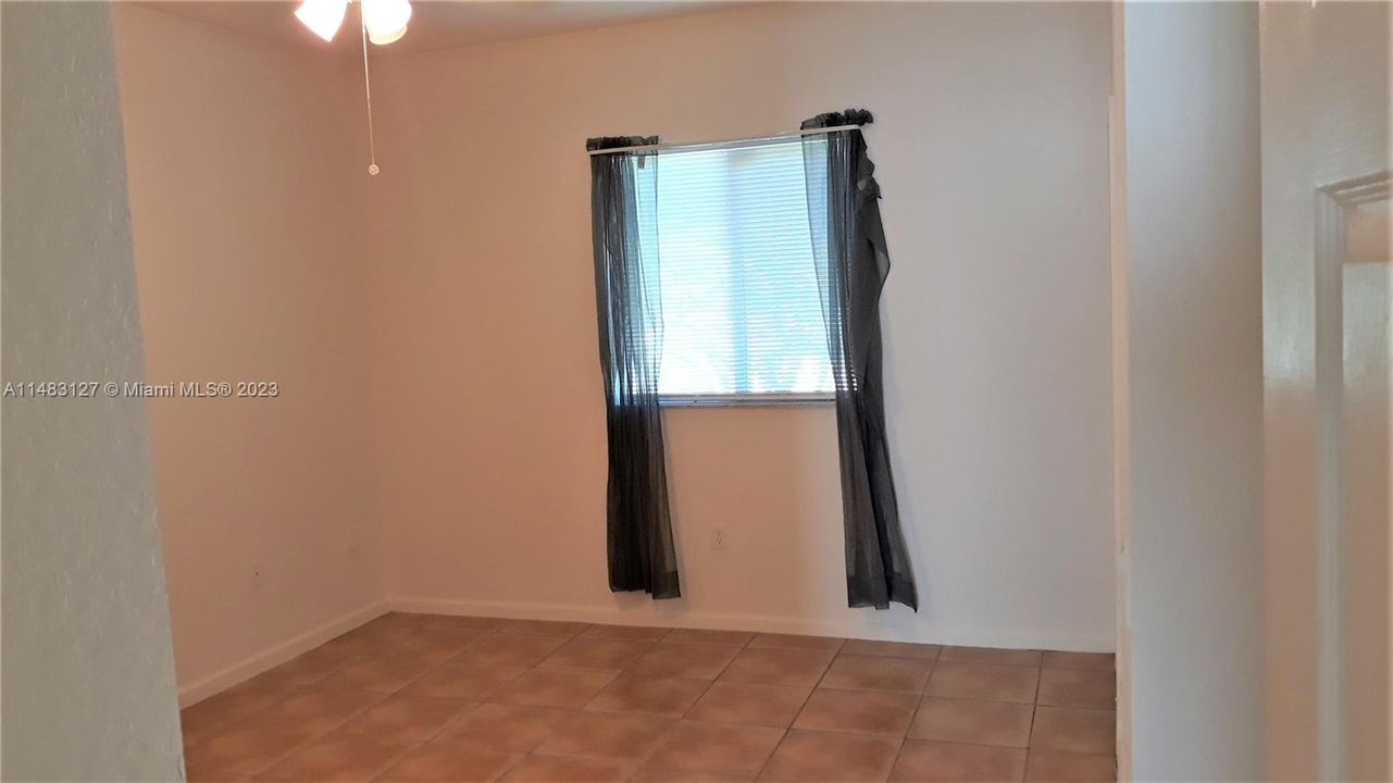 Recently Sold: $385,000 (2 beds, 2 baths, 1126 Square Feet)