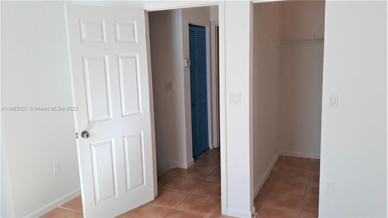 Recently Sold: $385,000 (2 beds, 2 baths, 1126 Square Feet)