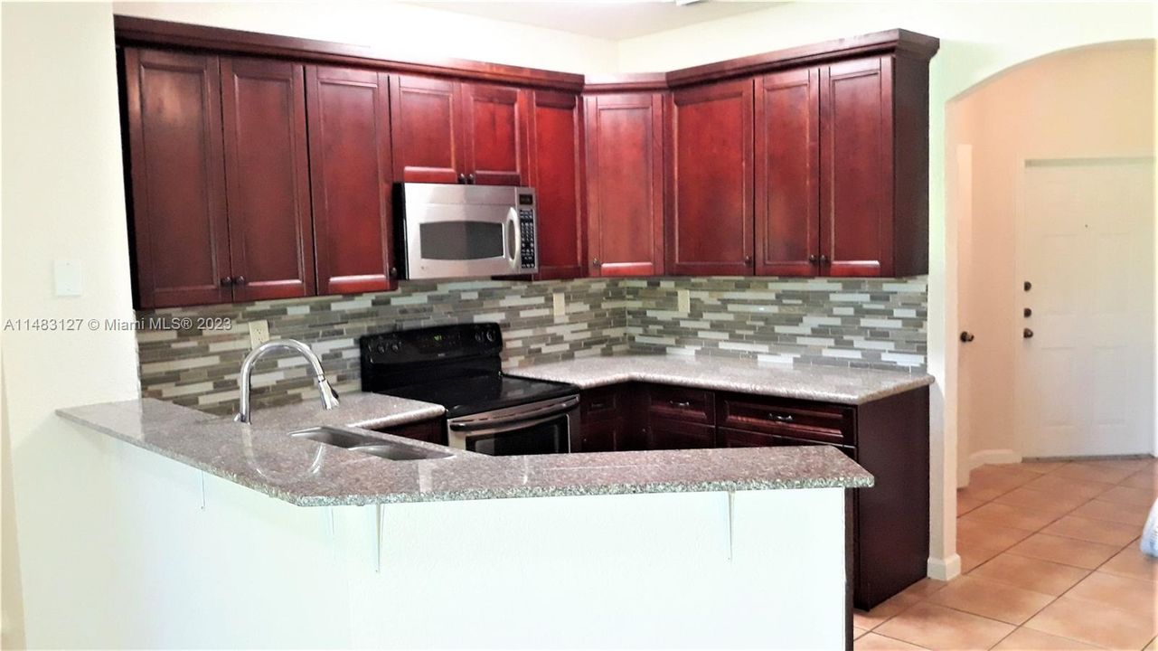 Recently Sold: $385,000 (2 beds, 2 baths, 1126 Square Feet)