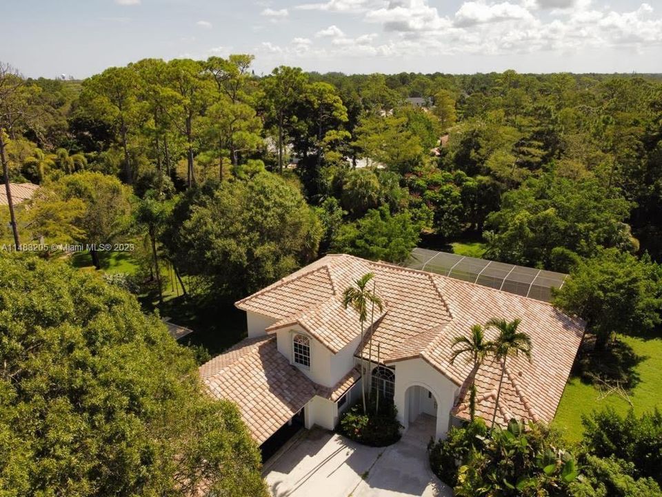 Vendido Recientemente: $1,229,000 (5 camas, 3 baños, 3831 Pies cuadrados)