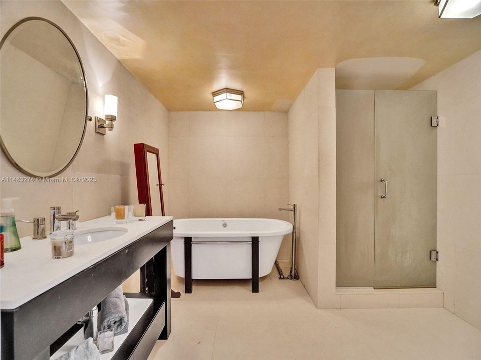待售: $1,075,000 (2 贝兹, 2 浴室, 1477 平方英尺)